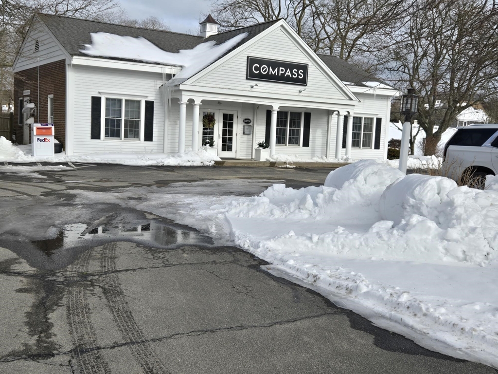 856 Main Street, Chatham, Massachusetts, ,Commercial Sale,For Sale,Main Street,73484112