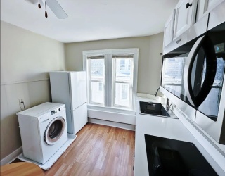 155 Spruce St., Watertown, Massachusetts, 1 Bedroom Bedrooms, 2 Rooms Rooms,1 BathroomBathrooms,Residential Lease,For Rent,Spruce St.,73484109