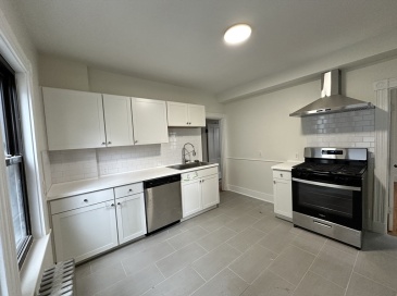 173 Everett, Boston, Massachusetts, 3 Bedrooms Bedrooms, 5 Rooms Rooms,1 BathroomBathrooms,Residential Lease,For Rent,Everett,73484124 173 Everett, Boston, Massachusetts, 3 Bedrooms Bedrooms, 5 Rooms Rooms,1 BathroomBathrooms,Residential Lease,For Rent,Everett,73484124