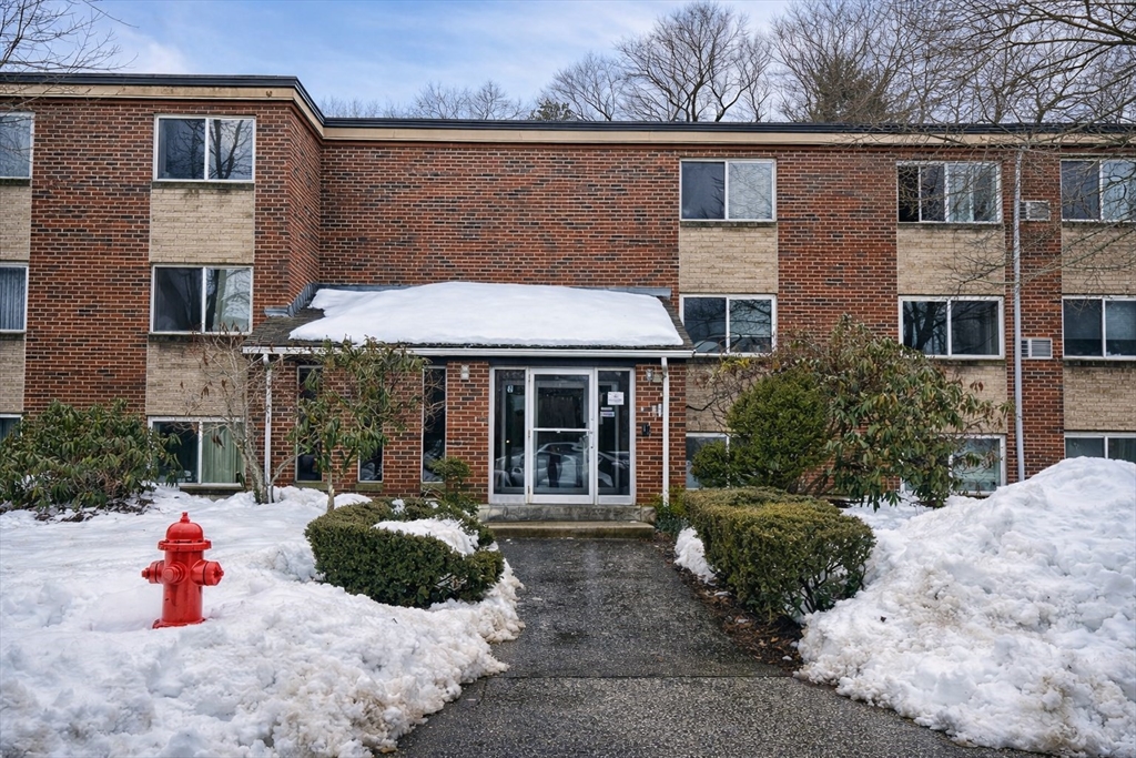 11 Weld St, Framingham, Massachusetts, 1 Bedroom Bedrooms, 2 Rooms Rooms,1 BathroomBathrooms,Residential,For Sale,Weld St,73484091