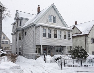 37 Argyle St, Everett, Massachusetts, 7 Bedrooms Bedrooms, 14 Rooms Rooms,3 BathroomsBathrooms,Residential Income,For Sale,Argyle St,73484132