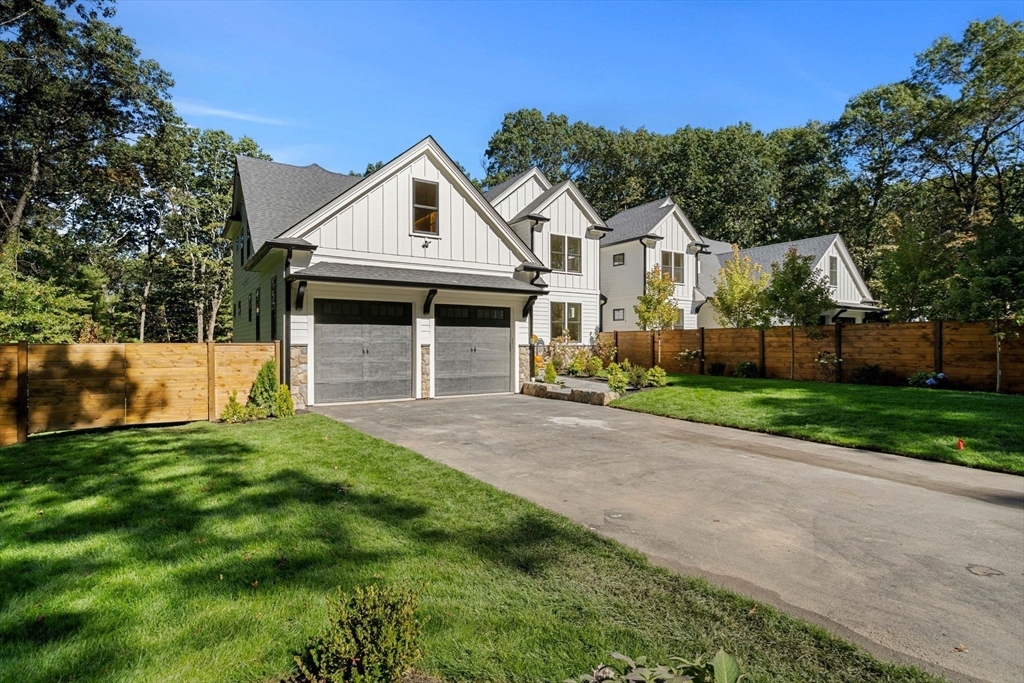 18 Overlook Drive, Bedford, Massachusetts, 4 Bedrooms Bedrooms, 9 Rooms Rooms,4.5 BathroomsBathrooms,Residential,For Sale,Overlook Drive,73441430