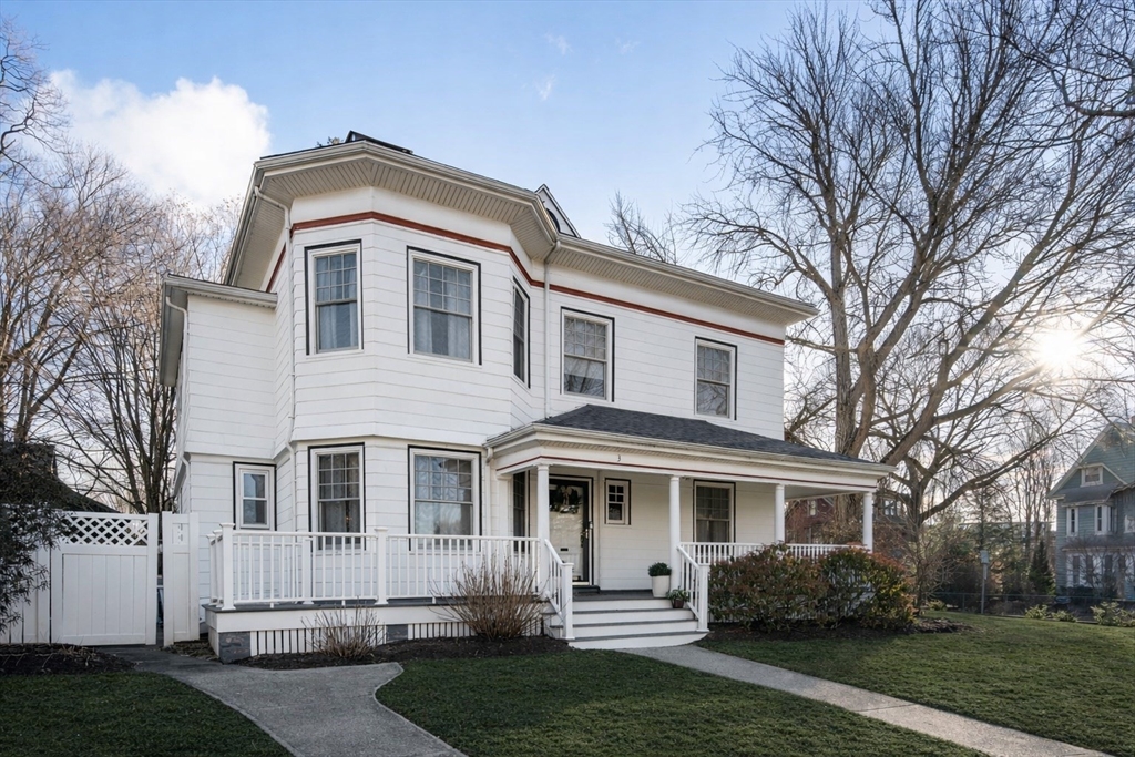3 Ocean St, Boston, Massachusetts, 4 Bedrooms Bedrooms, 10 Rooms Rooms,3 BathroomsBathrooms,Residential,For Sale,Ocean St,73470443
