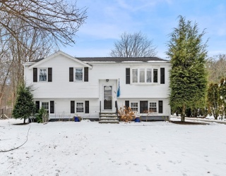 54 Methuen Rd, Dracut, Massachusetts, 4 Bedrooms Bedrooms, 5 Rooms Rooms,2 BathroomsBathrooms,Residential,For Sale,Methuen Rd,73467810