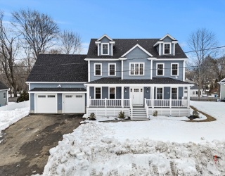 125 Livingstone Ave, Beverly, Massachusetts, 4 Bedrooms Bedrooms, 8 Rooms Rooms,2.5 BathroomsBathrooms,Residential,For Sale,Livingstone Ave,73484269