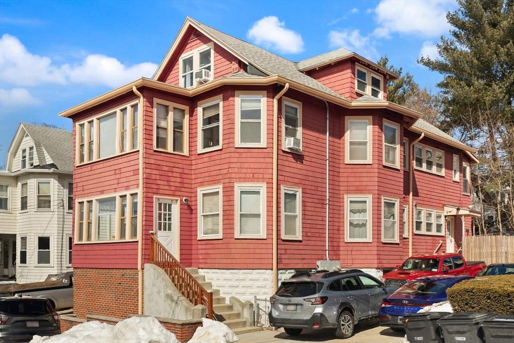 25-27 Upland Rd, Somerville, Massachusetts, 11 Bedrooms Bedrooms, 19 Rooms Rooms,5 BathroomsBathrooms,Residential Income,For Sale,Upland Rd,73484221