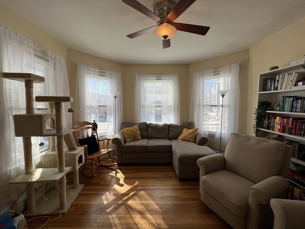 381 Highland Ave, Somerville, Massachusetts, 3 Bedrooms Bedrooms, 5 Rooms Rooms,1 BathroomBathrooms,Residential Lease,For Rent,Highland Ave,73484254
