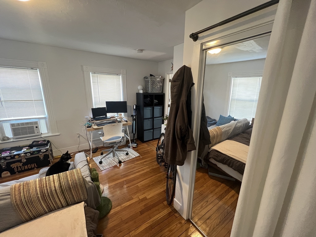 5 Blake St, Cambridge, Massachusetts, 2 Rooms Rooms,1 BathroomBathrooms,Residential Lease,For Rent,Blake St,73484237