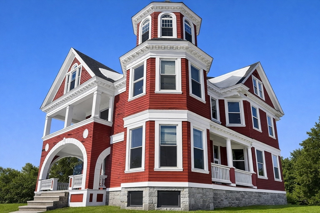 187 Varnum Ave, Lowell, Massachusetts, 7 Bedrooms Bedrooms, 18 Rooms Rooms,5 BathroomsBathrooms,Residential Income,For Sale,Varnum Ave,73484343