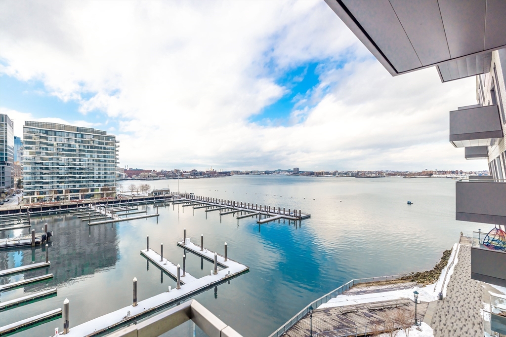 300 Pier 4 Blvd, Boston, Massachusetts, 1 Bedroom Bedrooms, 3 Rooms Rooms,1.5 BathroomsBathrooms,Residential Lease,For Rent,Pier 4 Blvd,73484350