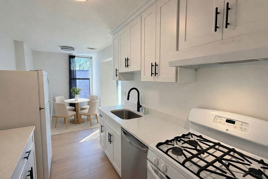 30 Shrewsbury Green Dr, Shrewsbury, Massachusetts, 1 Bedroom Bedrooms, 4 Rooms Rooms,1 BathroomBathrooms,Residential,For Sale,Shrewsbury Green Dr,73484352