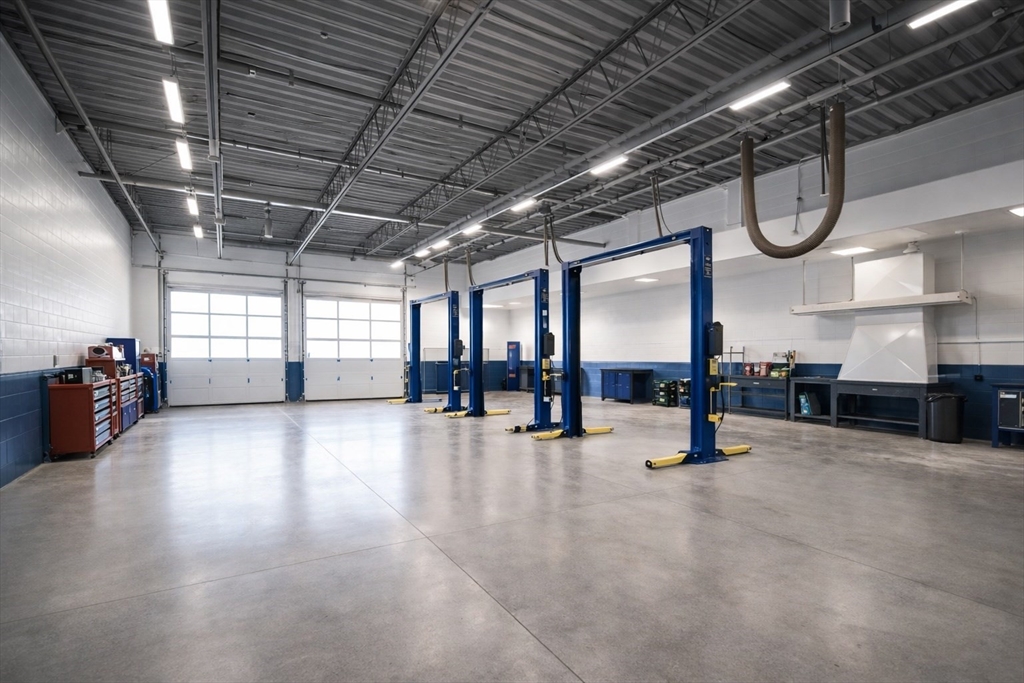 000 S Broadway, Lawrence, Massachusetts, ,Commercial Sale,For Sale,S Broadway,73484389