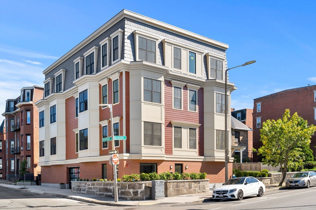 124 Warren Street, Boston, Massachusetts, 2 Bedrooms Bedrooms, 3 Rooms Rooms,1 BathroomBathrooms,Residential Lease,For Rent,Warren Street,73484390