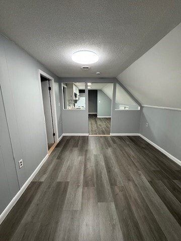 6 Apple Street, Lynn, Massachusetts, 3 Bedrooms Bedrooms, 6 Rooms Rooms,1 BathroomBathrooms,Residential Lease,For Rent,Apple Street,73484405