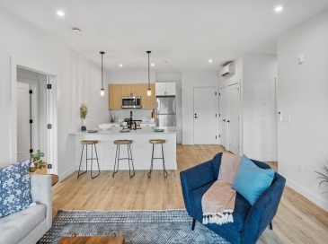 635 Main St., Wilmington, Massachusetts, 2 Bedrooms Bedrooms, 4 Rooms Rooms,2 BathroomsBathrooms,Residential Lease,For Rent,Main St.,73484409