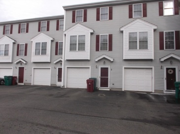 933 Varnum Ave, Lowell, Massachusetts, 2 Bedrooms Bedrooms, 4 Rooms Rooms,1.5 BathroomsBathrooms,Residential Lease,For Rent,Varnum Ave,73484395