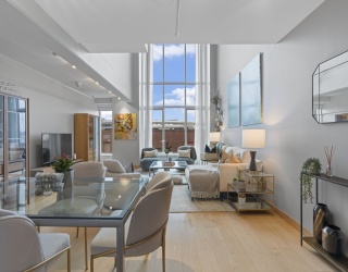 25 Channel Center St, Boston, Massachusetts, 1 Bedroom Bedrooms, 6 Rooms Rooms,1.5 BathroomsBathrooms,Residential,For Sale,Channel Center St,73484435