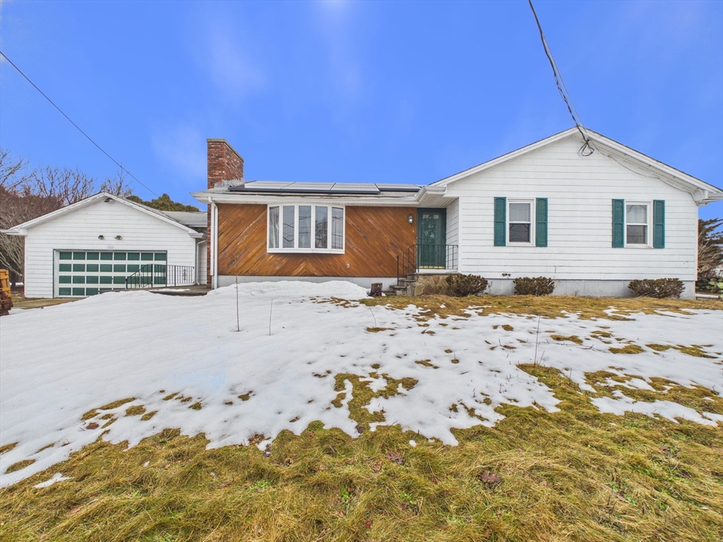 333 Rock O'dundee, Dartmouth, Massachusetts, 3 Bedrooms Bedrooms, 8 Rooms Rooms,1 BathroomBathrooms,Residential,For Sale,Rock O'dundee,73484445