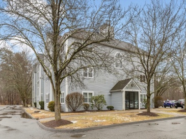 9 Longworth Ave, Brockton, Massachusetts, 2 Bedrooms Bedrooms, 5 Rooms Rooms,1 BathroomBathrooms,Residential,For Sale,Longworth Ave,73468759