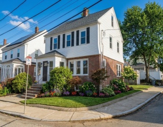 79 Huron Cir, Boston, Massachusetts, 3 Bedrooms Bedrooms, 8 Rooms Rooms,2.5 BathroomsBathrooms,Residential,For Sale,Huron Cir,73484476