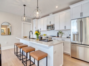 62 Foundry St, Wakefield, Massachusetts, 2 Bedrooms Bedrooms, 5 Rooms Rooms,2 BathroomsBathrooms,Residential,For Sale,Foundry St,73386188