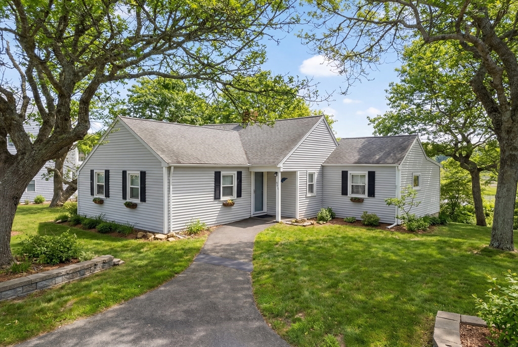 345 Quaker Road, Falmouth, Massachusetts, 3 Bedrooms Bedrooms, 6 Rooms Rooms,2 BathroomsBathrooms,Residential,For Sale,Quaker Road,73484498