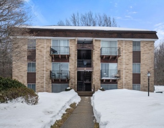 121 Bailey St, Worcester, Massachusetts, 2 Bedrooms Bedrooms, 5 Rooms Rooms,1 BathroomBathrooms,Residential,For Sale,Bailey St,73484501