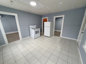 22 Knowlton St, Gardner, Massachusetts, 3 Bedrooms Bedrooms, 7 Rooms Rooms,1 BathroomBathrooms,Residential Lease,For Rent,Knowlton St,73484518