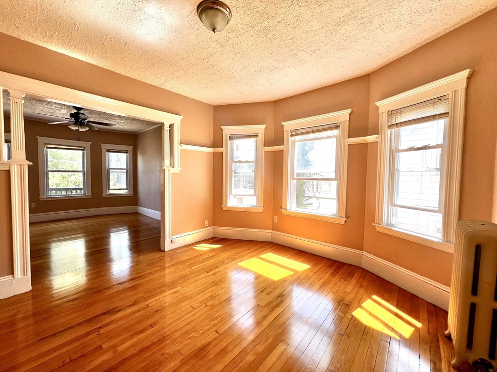 12 Bailey Street, Somerville, Massachusetts, 3 Bedrooms Bedrooms, 5 Rooms Rooms,1 BathroomBathrooms,Residential Lease,For Rent,Bailey Street,73484563