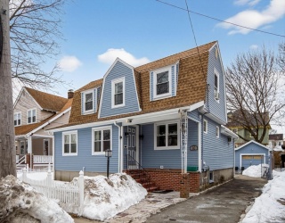 10 W Elm Ave, Quincy, Massachusetts, 3 Bedrooms Bedrooms, 7 Rooms Rooms,2.5 BathroomsBathrooms,Residential,For Sale,W Elm Ave,73484577