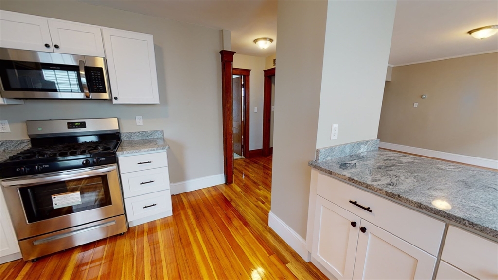 65-67 Sterling St, Somerville, Massachusetts, 3 Bedrooms Bedrooms, 5 Rooms Rooms,1 BathroomBathrooms,Residential Lease,For Rent,Sterling St,73484607