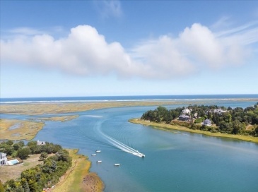 60 Smith Heights Way, Eastham, Massachusetts, 3 Bedrooms Bedrooms, 6 Rooms Rooms,2 BathroomsBathrooms,Residential,For Sale,Smith Heights Way,73428063