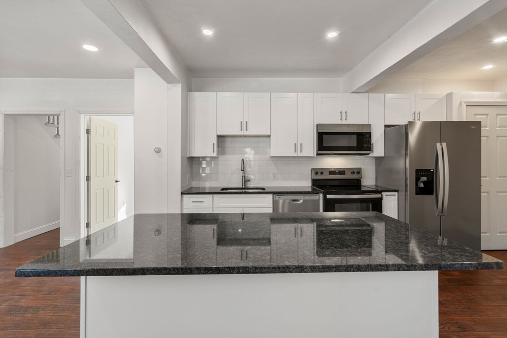 99 Main Street, Upton, Massachusetts, 3 Bedrooms Bedrooms, 5 Rooms Rooms,1.5 BathroomsBathrooms,Residential Lease,For Rent,Main Street,73484660