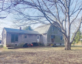 32 Morton Ave, Dartmouth, Massachusetts, 4 Bedrooms Bedrooms, 7 Rooms Rooms,2 BathroomsBathrooms,Residential,For Sale,Morton Ave,73461583