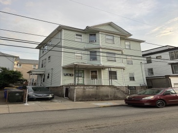 327 William Street, Fall River, Massachusetts, 6 Bedrooms Bedrooms, 15 Rooms Rooms,3 BathroomsBathrooms,Residential Income,For Sale,William Street,73460588