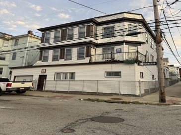 315-319 William Street, Fall River, Massachusetts, 7 Bedrooms Bedrooms, 15 Rooms Rooms,3 BathroomsBathrooms,Residential Income,For Sale,William Street,73460586