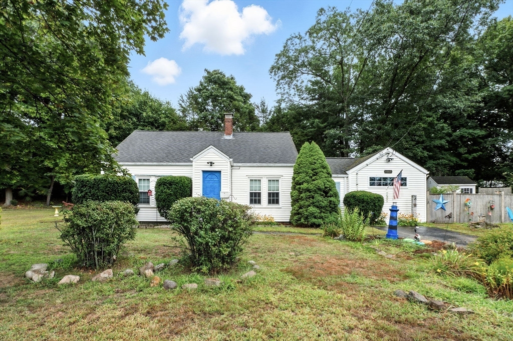 1649 Washington St, Canton, Massachusetts, 3 Bedrooms Bedrooms, 6 Rooms Rooms,1 BathroomBathrooms,Residential,For Sale,Washington St,73461166