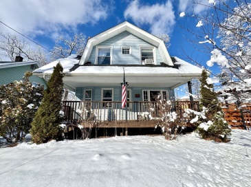 29 Webster Ave, West Springfield, Massachusetts, 3 Bedrooms Bedrooms, 6 Rooms Rooms,1.5 BathroomsBathrooms,Residential,For Sale,Webster Ave,73469730