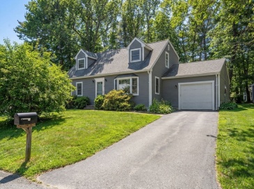 2 Cobblers Ln, Beverly, Massachusetts, 3 Bedrooms Bedrooms, 6 Rooms Rooms,2 BathroomsBathrooms,Residential,For Sale,Cobblers Ln,73474146