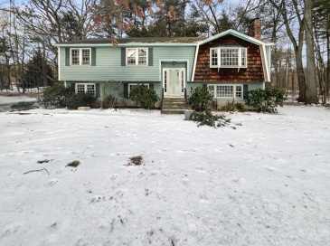 26 Field Rd, Sudbury, Massachusetts, 4 Bedrooms Bedrooms, 8 Rooms Rooms,2.5 BathroomsBathrooms,Residential,For Sale,Field Rd,73465858
