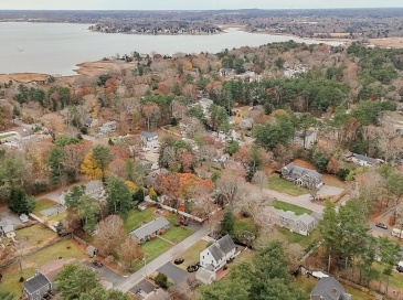 12 Spruce Ln, Duxbury, Massachusetts, 3 Bedrooms Bedrooms, 9 Rooms Rooms,3 BathroomsBathrooms,Residential,For Sale,Spruce Ln,73457421