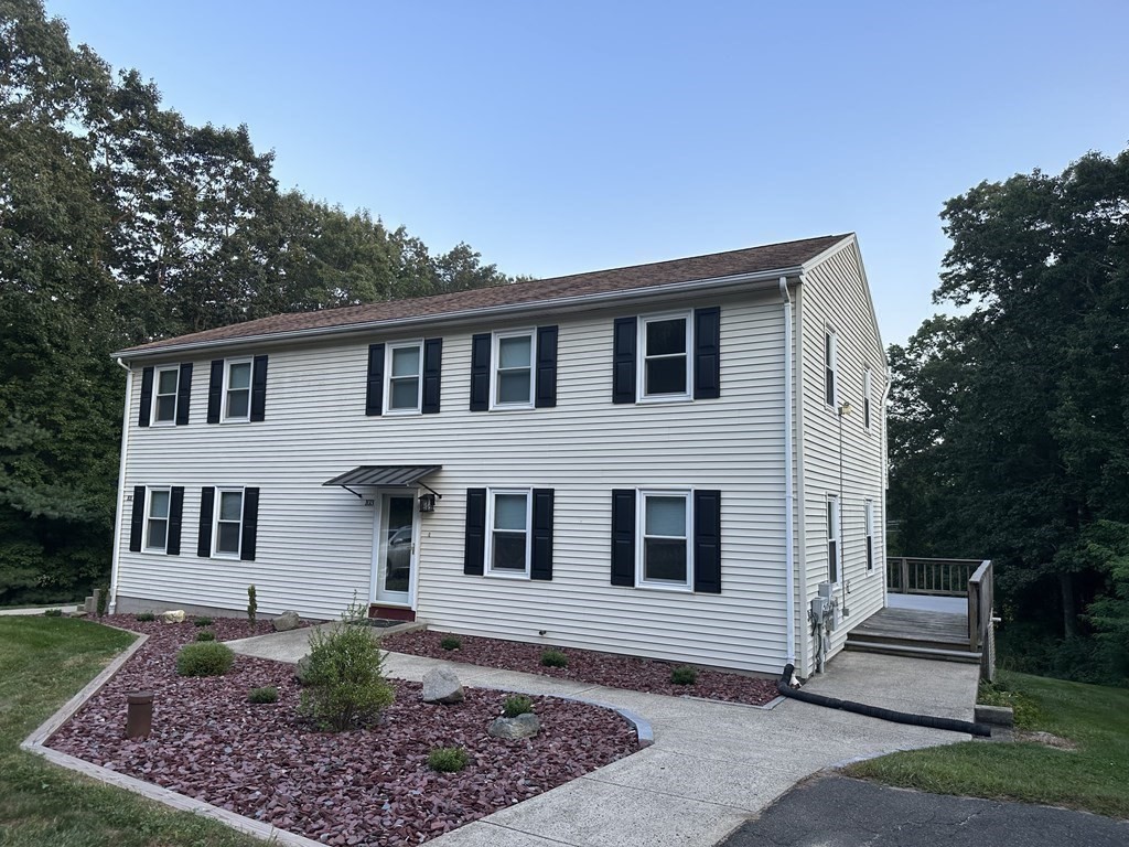 101 Minechoag Hts, Ludlow, Massachusetts, 2 Bedrooms Bedrooms, 5 Rooms Rooms,1.5 BathroomsBathrooms,Residential Lease,For Rent,Minechoag Hts,73453214