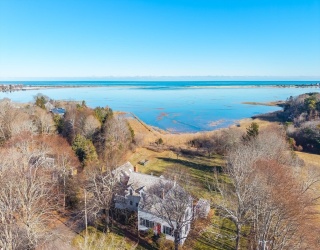 8 Dewey Ave, Sandwich, Massachusetts, 4 Bedrooms Bedrooms, 8 Rooms Rooms,3.5 BathroomsBathrooms,Residential,For Sale,Dewey Ave,73462133