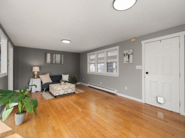 90 Leland Hill Rd, Sutton, Massachusetts, 4 Bedrooms Bedrooms, 6 Rooms Rooms,1 BathroomBathrooms,Residential,For Sale,Leland Hill Rd,73458203