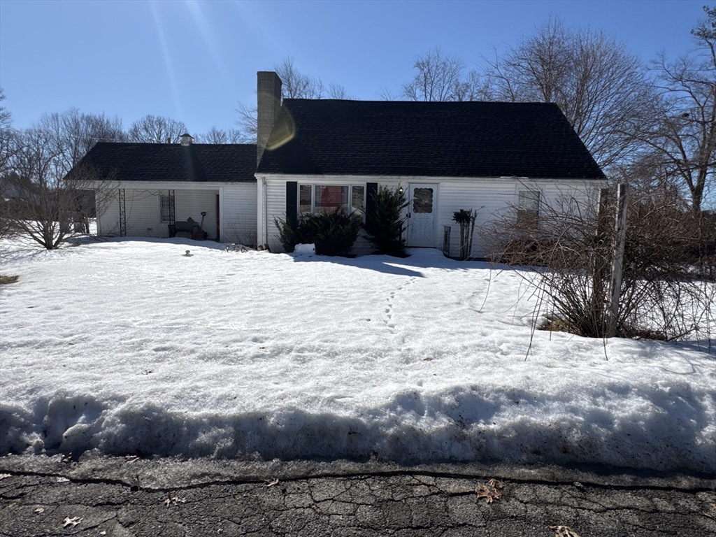 39 Fairlawn Ave, Oxford, Massachusetts, 4 Bedrooms Bedrooms, 7 Rooms Rooms,1 BathroomBathrooms,Residential,For Sale,Fairlawn Ave,73484959