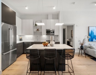 101 N Beacon St, Watertown, Massachusetts, 2 Bedrooms Bedrooms, 4 Rooms Rooms,2 BathroomsBathrooms,Residential,For Sale,N Beacon St,73484777