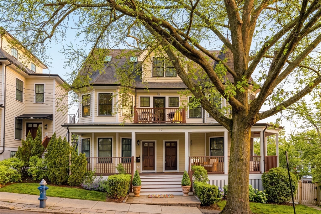 17 Summit Ave, Brookline, Massachusetts, 4 Bedrooms Bedrooms, 7 Rooms Rooms,2.5 BathroomsBathrooms,Residential,For Sale,Summit Ave,73484785