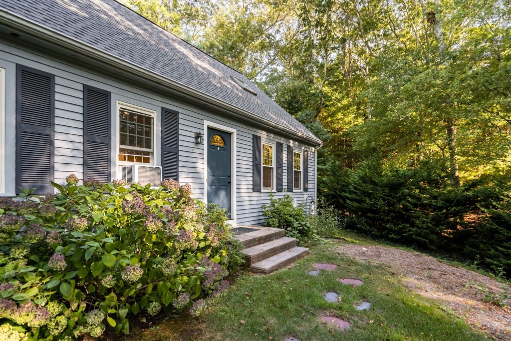 7 Hunter's Trail, Sandwich, Massachusetts, 3 Bedrooms Bedrooms, 8 Rooms Rooms,2 BathroomsBathrooms,Residential,For Sale,Hunter's Trail,73484808