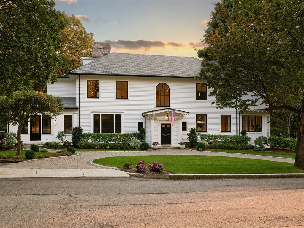 15 Farlow Rd, Newton, Massachusetts, 6 Bedrooms Bedrooms, 14 Rooms Rooms,7 BathroomsBathrooms,Residential,For Sale,Farlow Rd,73484821