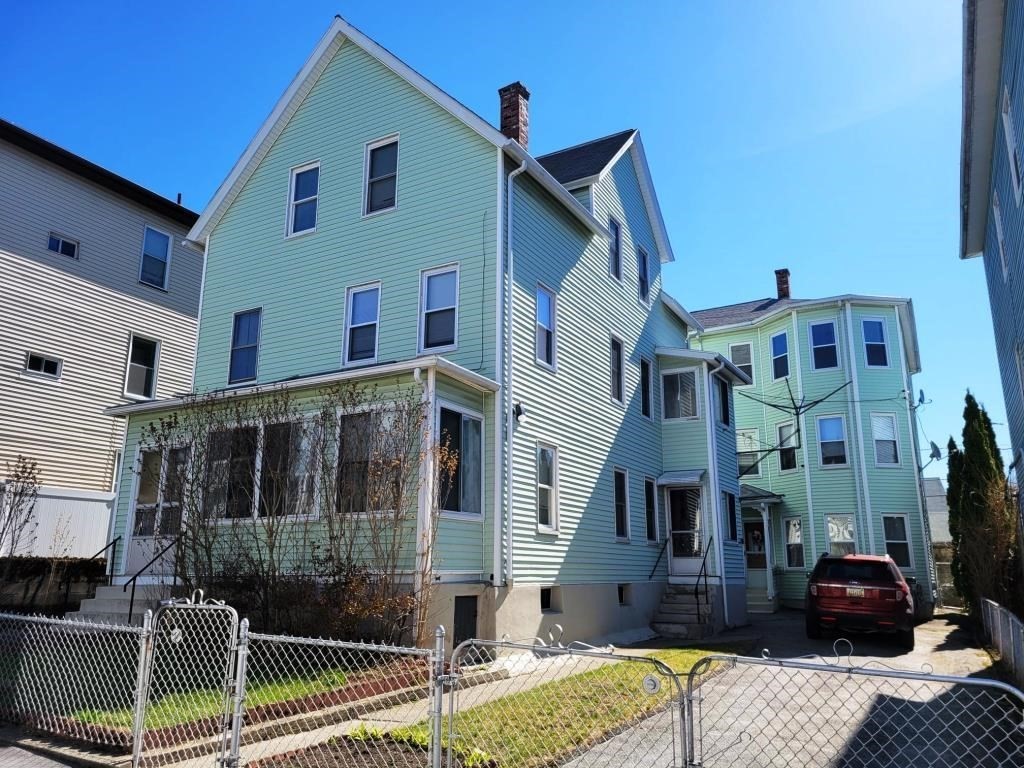 73 1/2 Esther St, Worcester, Massachusetts, 2 Bedrooms Bedrooms, 5 Rooms Rooms,1 BathroomBathrooms,Residential Lease,For Rent,Esther St,73484847